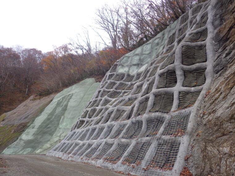 圏央道内野山地区改良工事