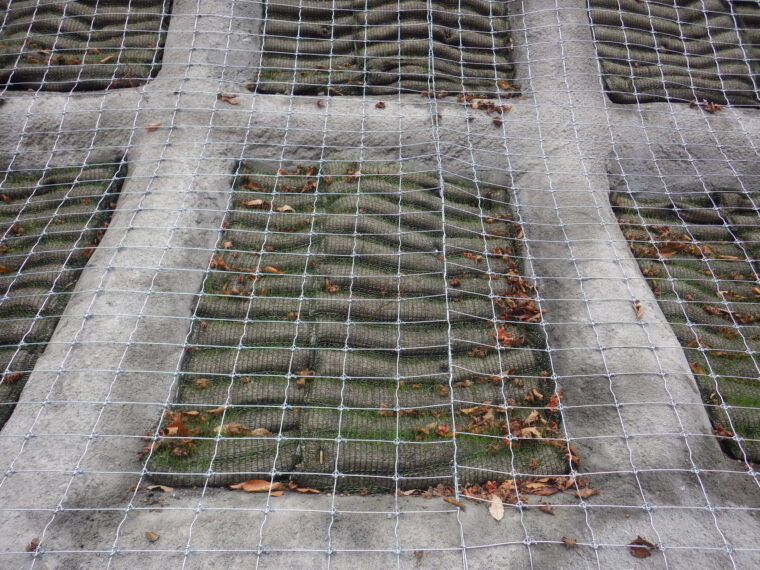 水源作業道法面改良工事