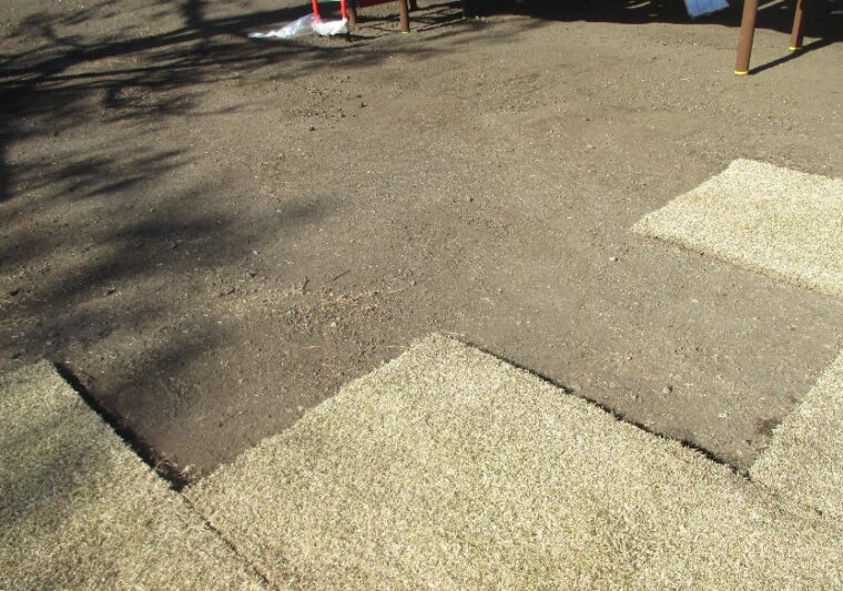 吉田漁港多目的広場護岸工事（植生工）