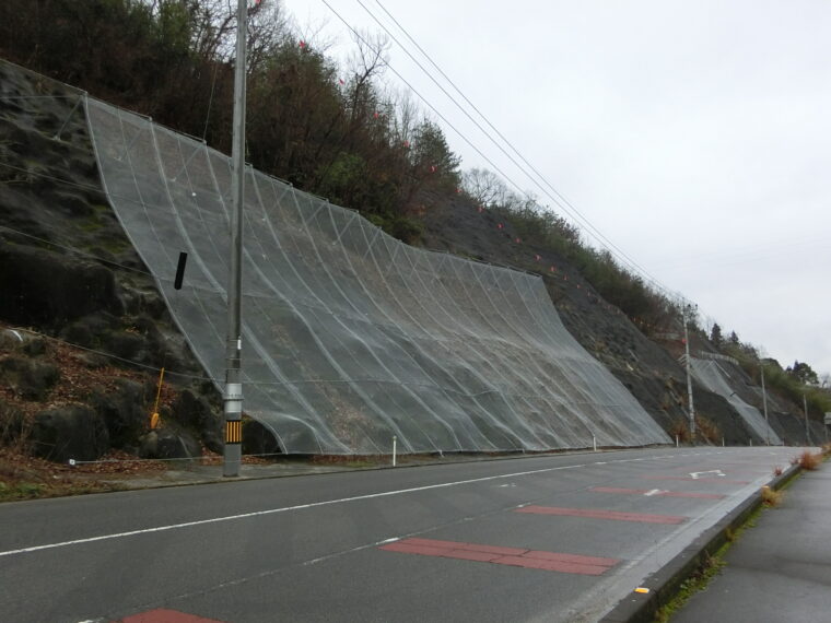 広島西部山系矢口川支川渓流遊砂地外工事