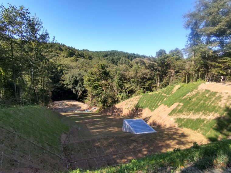 林道中森行線開設工事