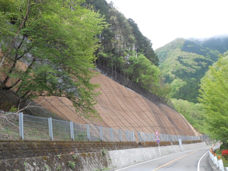 向原地内法面改修工事