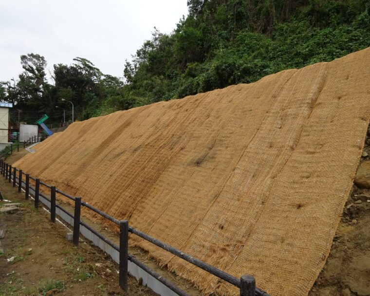 鉄塔敷地内改良工事