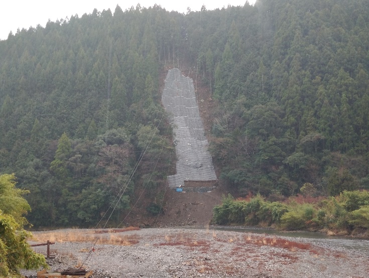 施設敷地のり面復旧工事