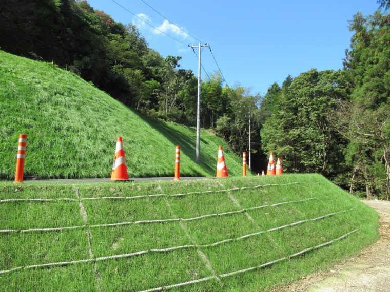 横浜市児童遊園地法面改良工事