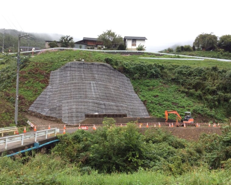 佐久市根岸太陽光のり面復旧工事