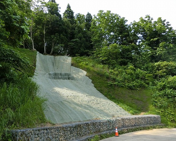 くりはま花の国滑り台整備工事
