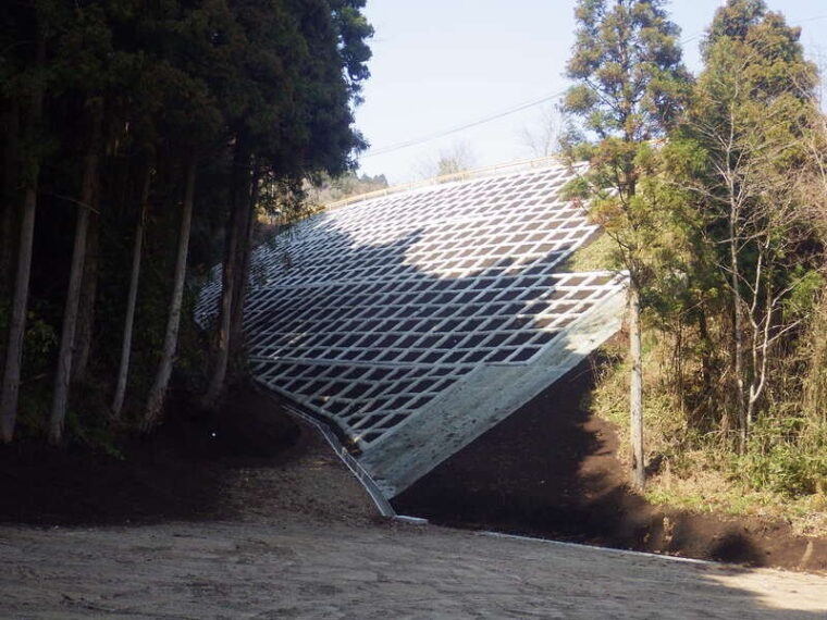 林道竹の頭ダルガ峰みはらし線法面工事