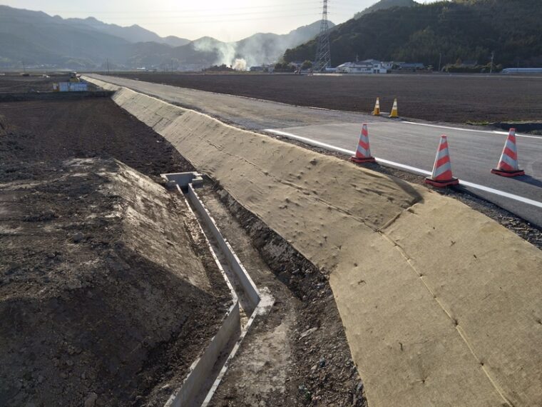 川俣堤防強化関連整備工事