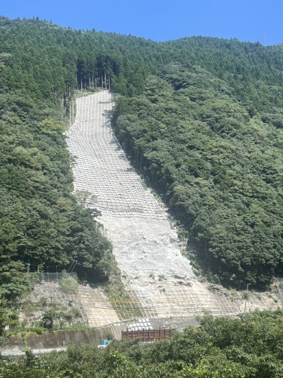 横手地区林地荒廃防止施設災害復旧工事