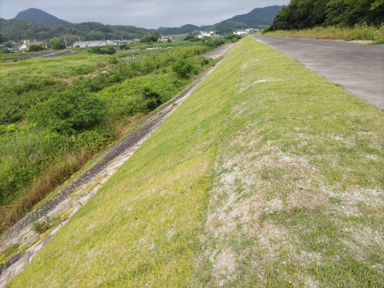 鶴尾神社墳崖面補強工事