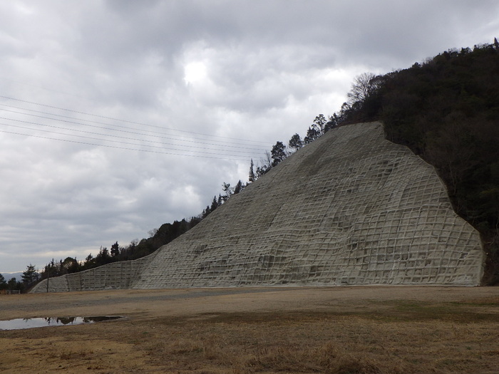 岡山太陽光発電所災害対策工事